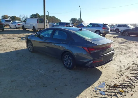 2024 Hyundai Elantra Sel z USA, uszkodzony, nr VIN KMHLM4DG5RU717835